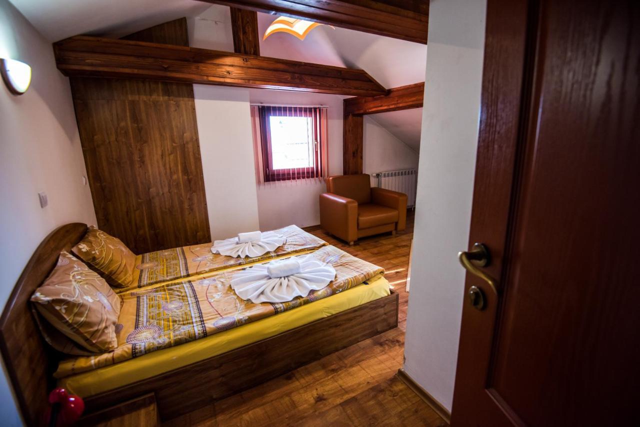 בנסקו Vien Guest House מראה חיצוני תמונה